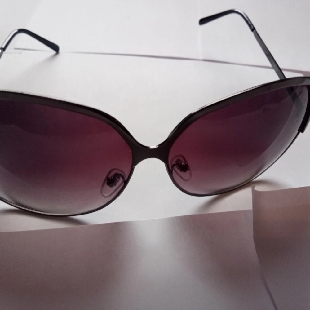 Jessica Simpson Cat Eye Rim Gold Metal Frame Sunglasses HHJSOP1226-R J5564 OXGLD